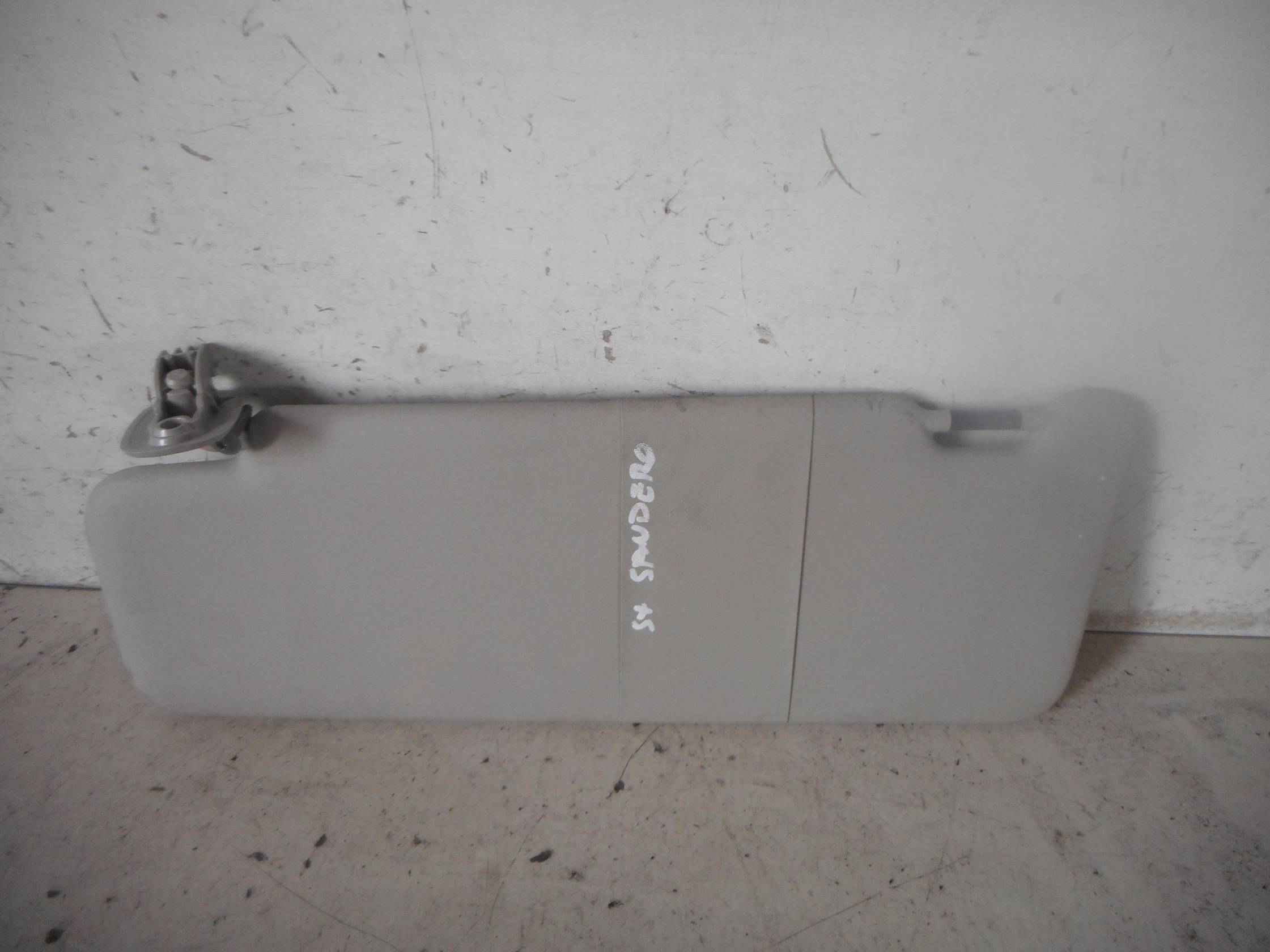 Aletta parasole parabrezza sx.